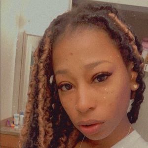 Meet your Posher, Trachelle